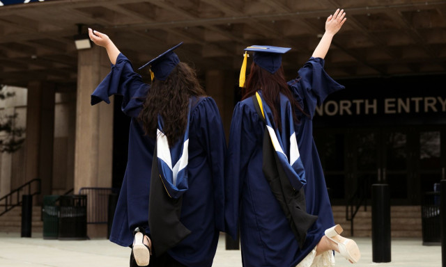 Πτυχίο με… τύψεις: Ποιοι κλάδοι σπουδών απογοητεύουν τους νέους αποφοίτους