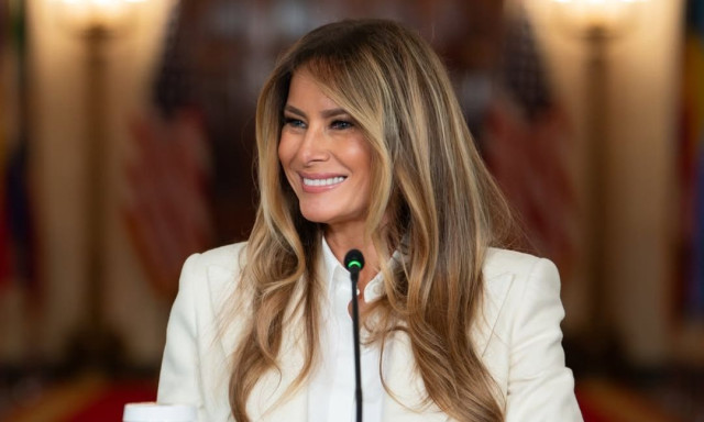 Μελάνια Τραμπ: Η Πρώτη Κυρία των ΗΠΑ φέρνει μέλισσες στον Λευκό Οίκο