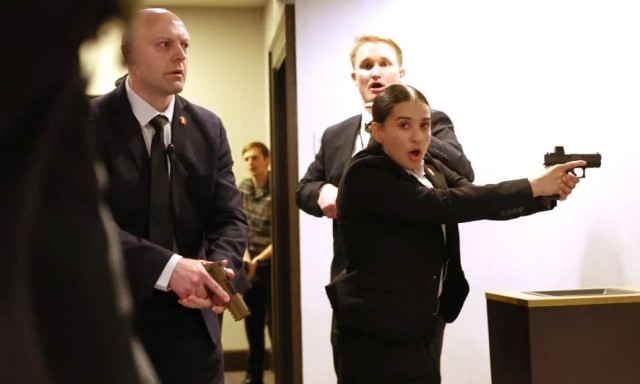 Επίθεση στον Τραμπ: Πώς ο δράστης έφτασε τόσο κοντά – Τα κενά ασφαλείας που προκαλούν ανησυχία