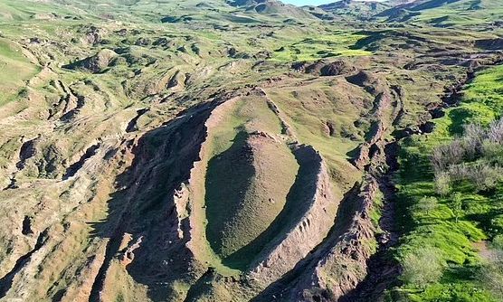 Το μυστήριο της Κιβωτού του Νώε βαθαίνει - Yπόγειες σήραγγες ταιριάζουν με το σχέδιο της Βίβλου