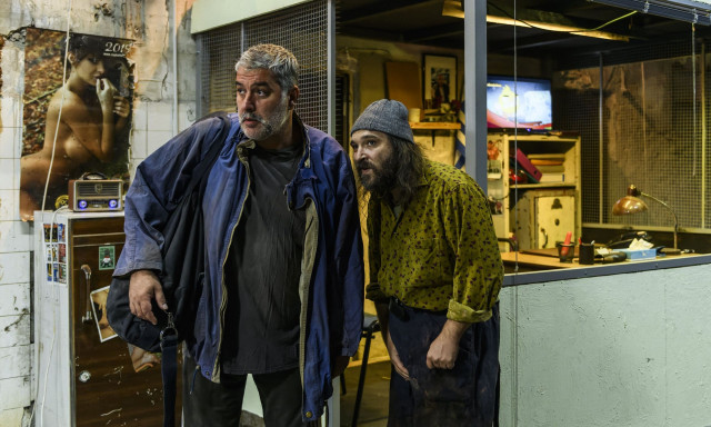 Το «Άνθρωποι και Ποντίκια» του Τζον Στάινμπεκ, σε σκηνοθεσία Βασίλη Μπισμπίκη, ανεβαίνει ξανά