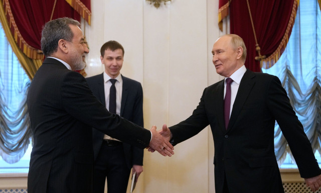 Ο Πούτιν συναντήθηκε με τον Αραγτσί - «Η Ρωσία θα κάνει ό,τι είναι δυνατό προς όφελος του Ιράν»