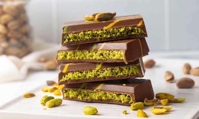 Ιράν: Ο πόλεμος μπλόκαρε τις εξαγωγές φιστικιού - Προβλήματα για τις σοκολάτες Ντουμπάι, τις μπανάνες και τα αβοκάντο 