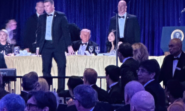 Λέβιτ για Τραμπ: «Κανείς τα τελευταία χρόνια δεν έχει δεχτεί περισσότερες σφαίρες»