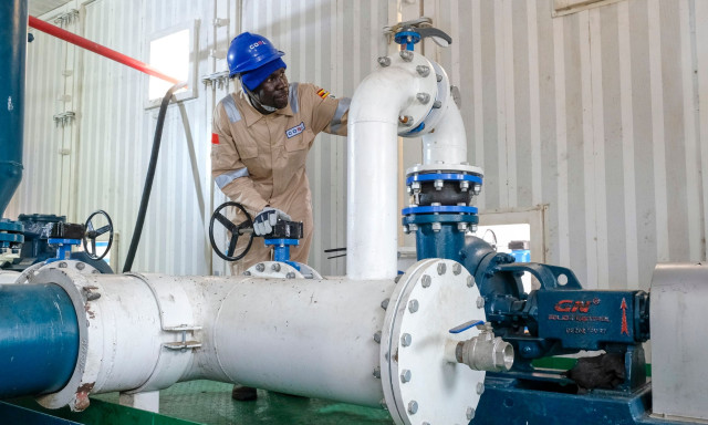 Πετρελαϊκοί κολοσσοί: Κέρδη 3.000 δολάρια το δευτερόλεπτο εν μέσω ενεργειακής κρίσης και πολέμων