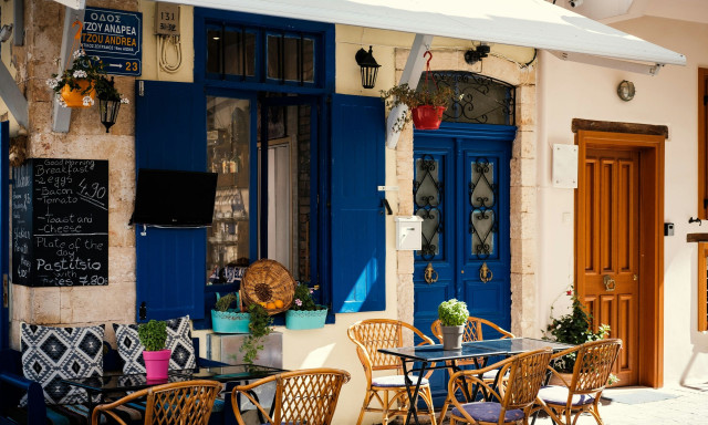 Αντικριστό και σφακιανόπιτες: Το TasteAtlas προτείνει διακοπές στην Κρήτη