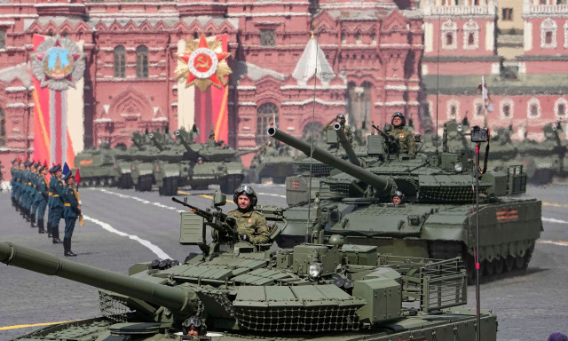 Πρωτόγνωρη απόφαση της Ρωσίας: Χωρίς άρματα μάχης και βαρύ οπλοστάσιο η παρέλαση της 9ης Μαΐου