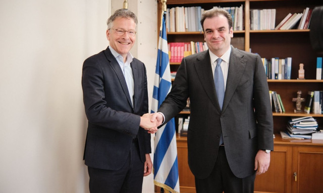 Ντάισελμπλουμ σε Πιερρακάκη: Περήφανος που Έλληνας υπουργός Οικονομικών προεδρεύει του Eurogroup