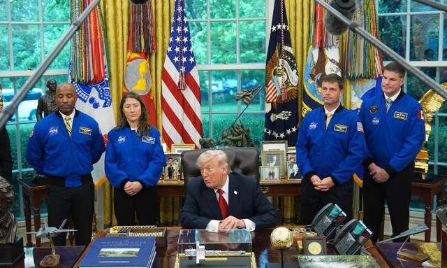 Τραμπ: Οι ΗΠΑ θα κυκλοφορήσουν σύντομα αρχεία UFO