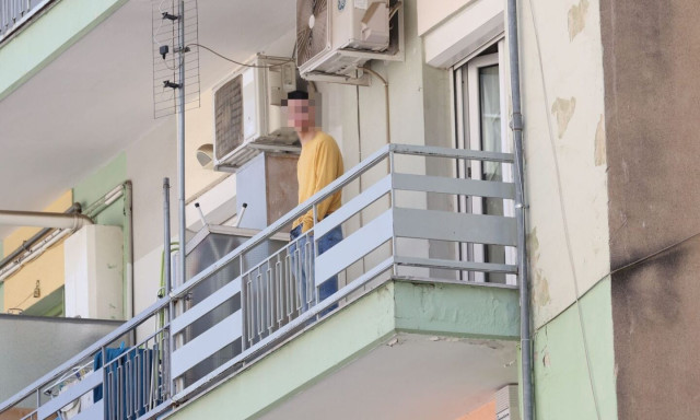 Θεσσαλονίκη: Στο Ψυχιατρικό Νοσοκομείο ο 20χρονος που πετούσε αντικείμενα από το μπαλκόνι