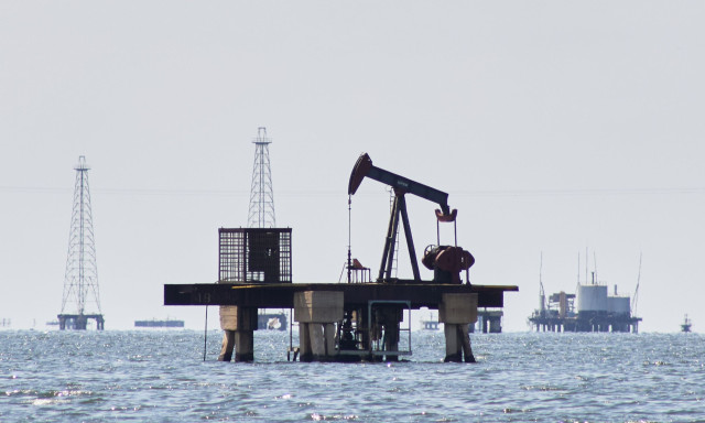 Καλπάζει το πετρέλαιο: Πάνω από τα 111 δολάρια το Brent στις ασιατικές αγορές