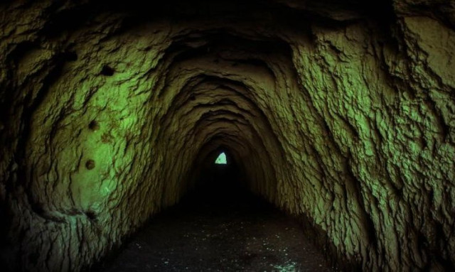 Οι επιστήμονες εντόπισαν βακτήρια ηλικίας 40.000 ετών σε τούνελ - Έξι μήνες μετά επανεργοποιήθηκαν