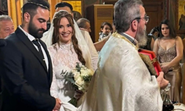 Ρέθυμνο: Η νοσηλεύτρια που συγκίνησε την Ελλάδα ντύθηκε νύφη