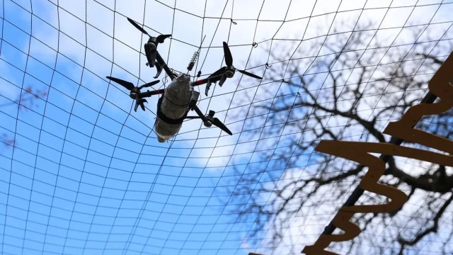 Αντί για Laser ... δίχτυα: Η απάντηση στα φονικά drones ήλθε από τα βάθη της θάλασσας