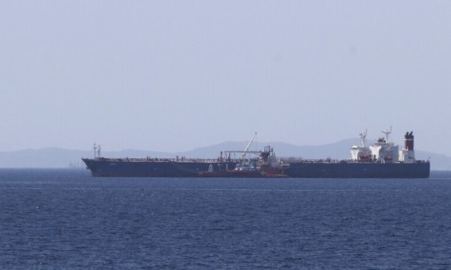 Ιρανικό τάνκερ «σπάει» τον ναυτικό αποκλεισμό των ΗΠΑ - Μεταφέρει πετρέλαιο αξίας 220 εκατ. δολαρίων