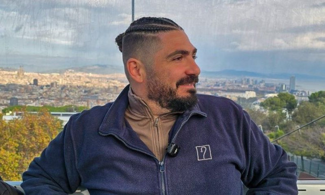 Από τις μαντινάδες στα φάντο: Ένας Κρητικός ανακαλύπτει τη μουσική της Λισαβόνας - Βίντεο