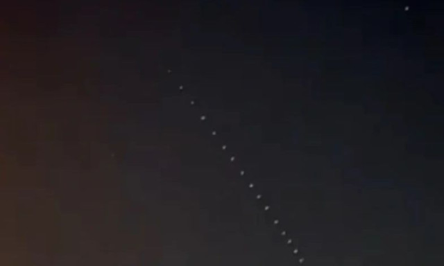 Κύπρος: Δορυφόροι Starlink σχημάτισαν «φωτεινή αλυσίδα» στον ουρανό