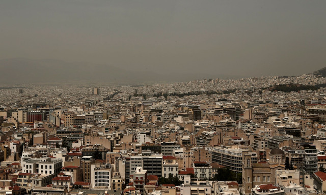 Καιρός: Από τον χιονιά στην αφρικανική σκόνη - Πότε θα ξεπεράσει ο υδράργυρος τους 30°C