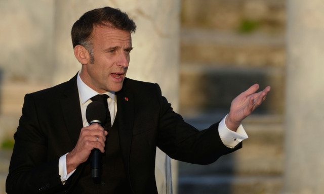 Ιράν: Νέα συνομιλία Μακρόν με Πεζεσκιάν για τα Στενά του Ορμούζ