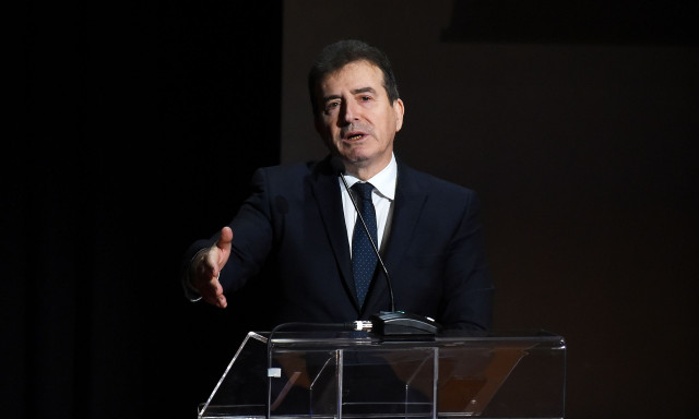 Χρυσοχοΐδης: Έρχεται νομοθετική ρύθμιση για τα ηλεκτρικά πατίνια