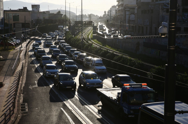 Κίνηση τώρα: Ανυπόφορη η κατάσταση στον Κηφισό - Πού αλλού εντοπίζονται προβλήματα