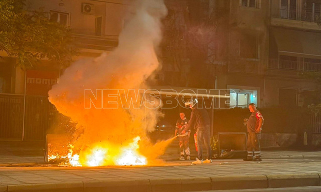 Φωτιά σε κάδο στη Λεωφόρο Αλεξάνδρας - Διακοπή της κυκλοφορίας