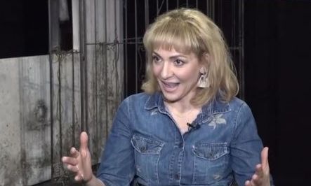 Υρώ Λούπη για «Βέρα στο Δεξί»: «Κοιμόμουν στο καμαρίνι γιατί δεν προλάβαινα να πάω σπίτι»