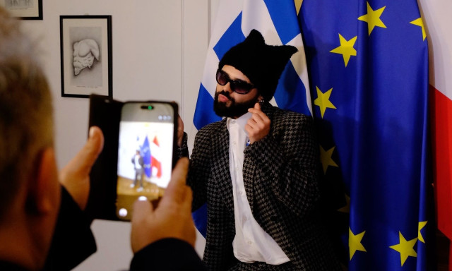 Eurovision 2026: Ο πρέσβης της Ελλάδας στην Αυστρία υποδέχθηκε τον Akyla