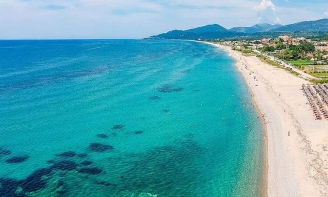 Πρέβεζα: Εντοπίστηκε νάρκη στην παραλία του Μονολιθίου
