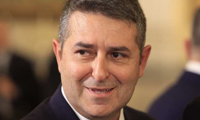 Βγήκε από την ΜΕΘ ο Γιώργος Μυλωνάκης - Θα μεταφερθεί σε κέντρο αποκατάστασης