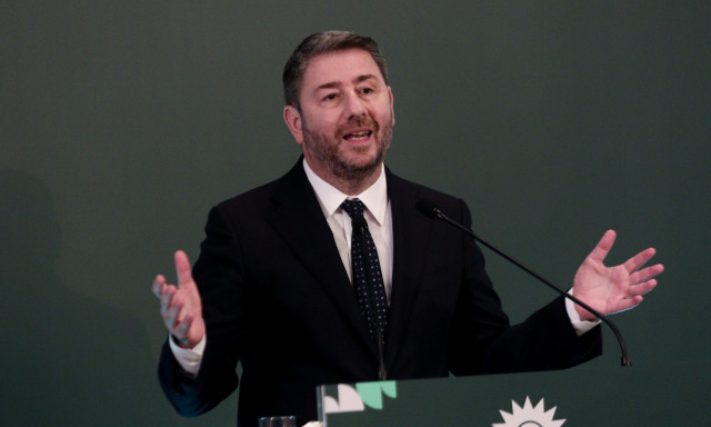 Οι τρεις βασικοί άξονες και η πρόταση του ΠΑΣΟΚ για τη συνταγματική αναθεώρηση