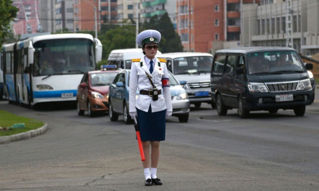 Ούτε η Βόρεια Κορέα δεν γλιτώνει από το κυκλοφοριακό - Απίστευτες εικόνες στους δρόμους