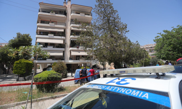 Ηλιούπολη: Τα δύο κορίτσια είχαν κλειδώσει την πόρτα της ταράτσας -Τα νεότερα για την κατάστασή τους