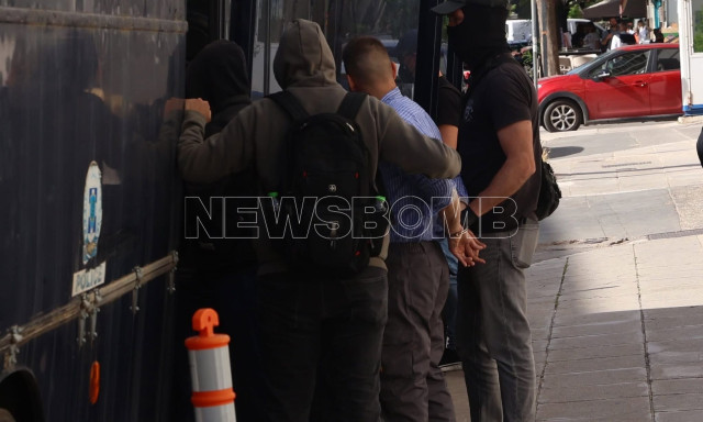 Τιθορέα: Αναχωρούν από ΓΑΔΑ για Ευελπίδων οι ληστές της τράπεζας