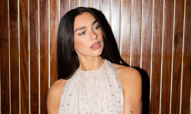 Dua Lipa κατά Samsung: Η εταιρεία απαντά για τη παράνομη χρήση της φωτογραφίας της