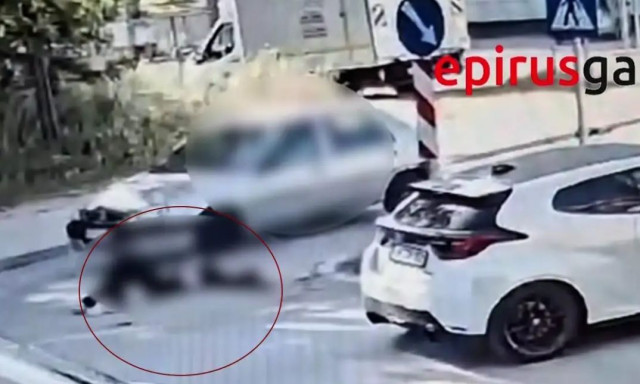 Ιωάννινα: Η στιγμή που ΙΧ παρασέρνει ανήλικη - Σκληρές εικόνες (video)