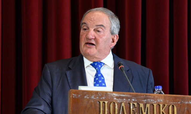 Νέα παρέμβαση Καραμανλή: «Η κυβέρνησή μας είχε πολυδιάστατη εξωτερική πολιτική»