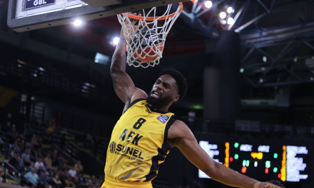 ΑΕΚ-Άρης 87-81: Έκανε το πρώτο βήμα η «Ένωση»