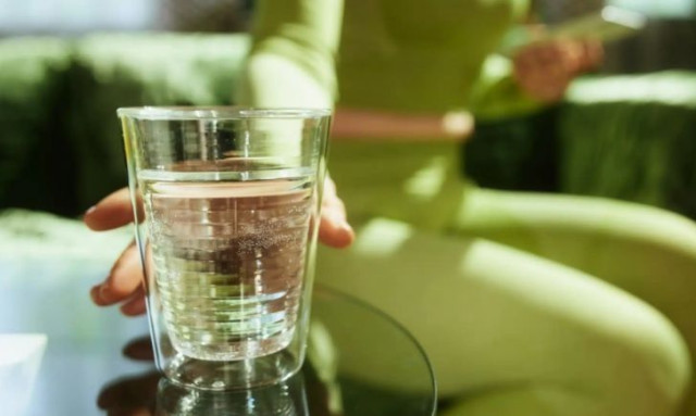 Τι να τρώτε με άδειο στομάχι για να αυξήσετε τη μυϊκή μάζα, σύμφωνα με τους ειδικούς