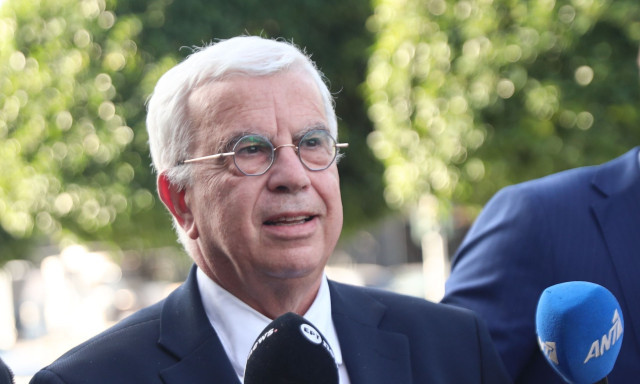 Σιμόπουλος: «Είναι θέμα ότι δυο πρώην πρωθυπουργοί θα λείπουν από το συνέδριο»