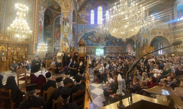 Λαοθάλασσα για τον Άγιο Παΐσιο στον Βόλο - Μητροπολίτης Λεμεσού: Ήταν μέγας, διότι έγινε ελάχιστος