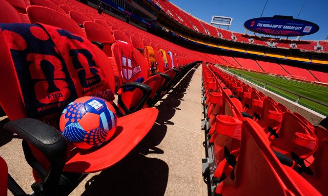 «Καμπανάκι» από επιστήμονες στη FIFA: Ρισκάρει την υγεία των παικτών του Παγκοσμίου Κυπέλλου