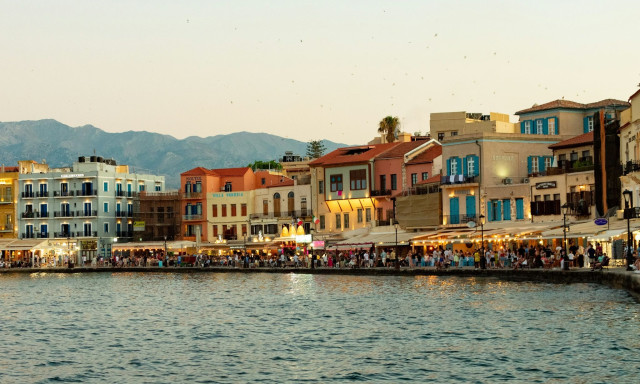 10 μαντινάδες που μιλούν για την ψυχή της Κρήτης