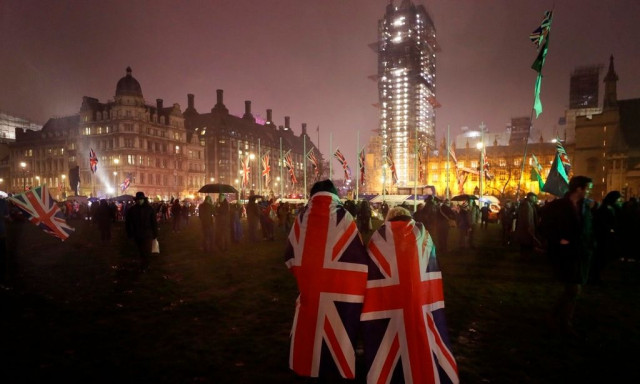 Η «πληγή» του Brexit στη Βρετανία ξανανοίγει - Ανατροπή Στάρμερ και ακύρωση της «συμφωνίας εξόδου»;