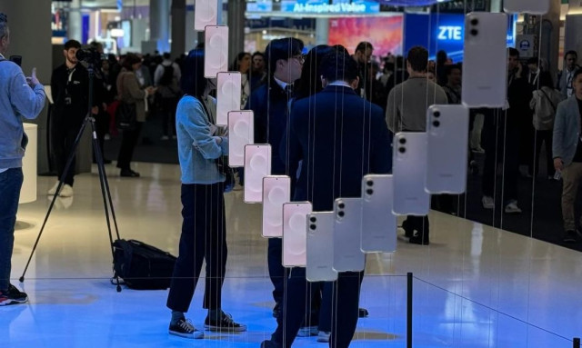 Πάνω από 5,3 δισ. αχρησιμοποίητα κινητά: Το «Confidence Gap» κρατά τις συσκευές στα συρτάρια