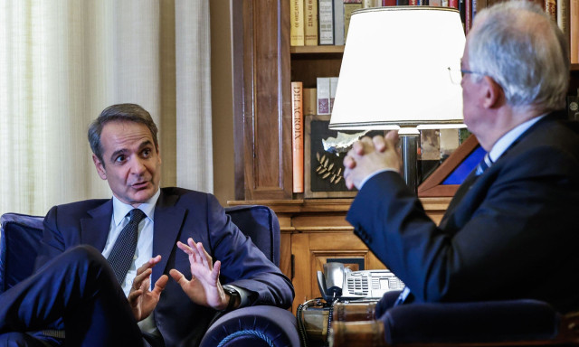 Μητσοτάκης σε Τασούλα: Η Ελλάδα αντιμετωπίζει τις μεγάλες προκλήσεις της εποχής με ηρεμία