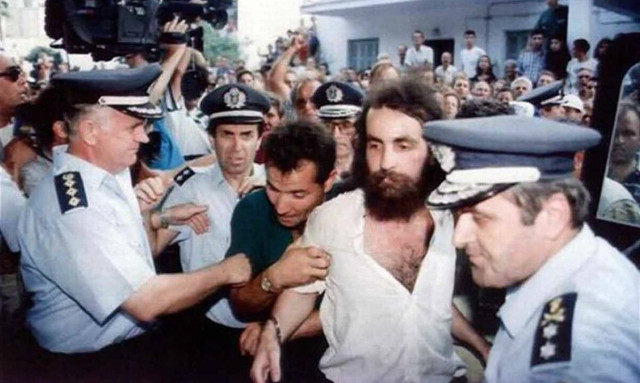 Θεόφιλος Σεχίδης: O serial killer της Θάσου που άκουγε Τσαϊκόφσκι και τεμάχιζε την οικογένειά του