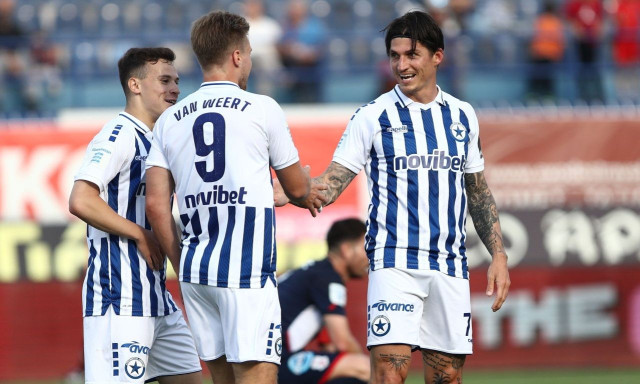 Ατρόμητος-Πανσερραϊκός 6-0: Ιδανικό φινάλε με καρέ Τσούμπερ για τους Περιστεριώτες