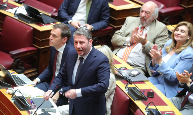 Εξεταστική για υποκλοπές: Η «μητέρα των μαχών» σήμερα στη Βουλή - Στο τραπέζι και πρόταση μομφής