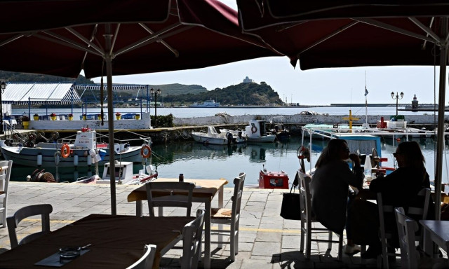 Σε 24ωρη πανελλαδική απεργία στις 24 Ιουνίου οι εργαζόμενοι σε τουρισμό και επισιτισμό